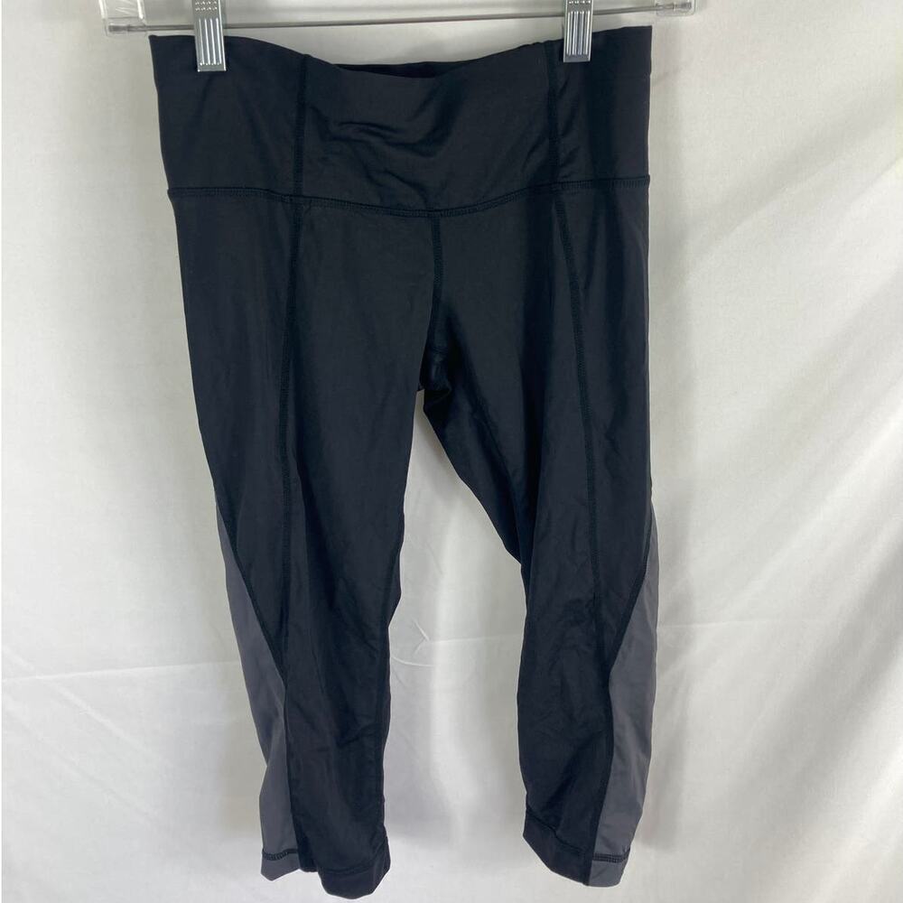 Athleta Black Grey Cropped Athletic Leggings Size XS